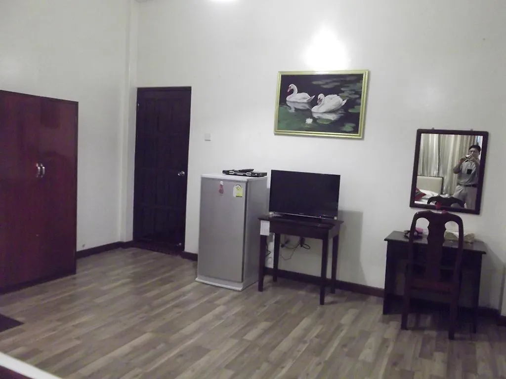 Golden Aye Yeik Mon Hotel Yangon 0*,  Myanmar